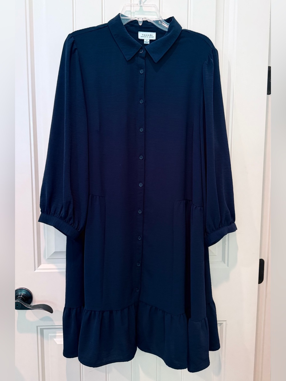 Tahari Size 12 Navy Blue Dress Free Flowing w/Ruffle Bottom Feminine Classy Comf